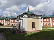 Ярославль. Спасо-Преображенский монастырь. Часовня Трифона, епископа Ростовского