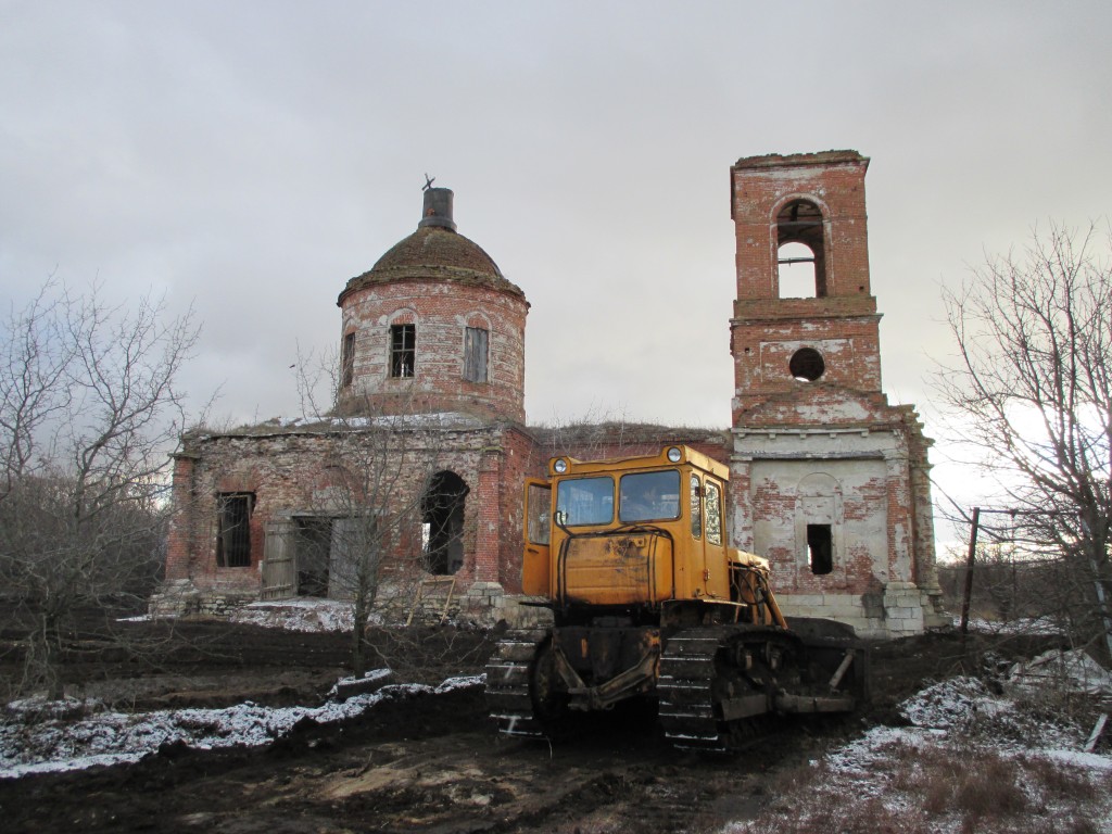 Церковь Михаила Архангела, Вороново (Задонский район, Липецкая область). фасады, начало, декабрь 2014