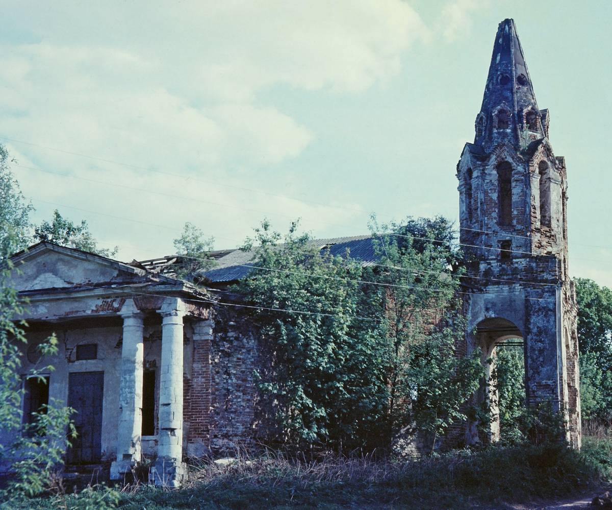 архитектурные детали. Церковь Троицы Живоначальной, Красино-Убережное (Ясногорский район, Тульская область)