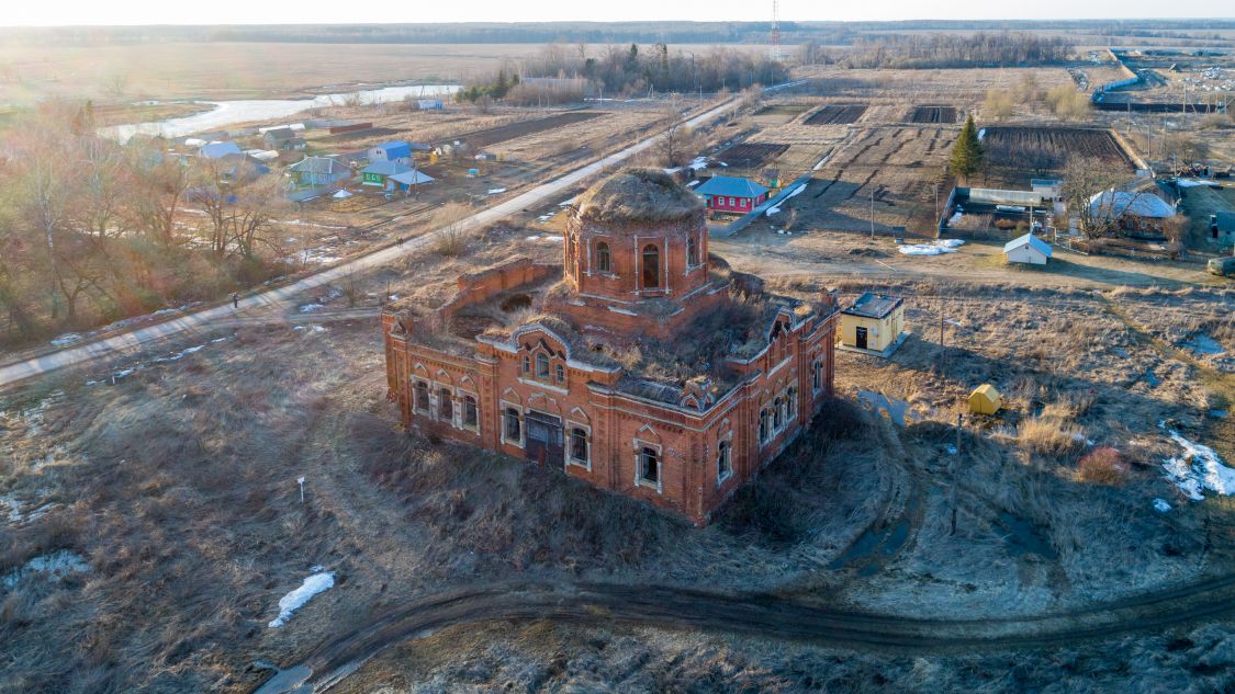 Церковь Покрова Пресвятой Богородицы, Денисово (Ясногорский район, Тульская область). общий вид в ландшафте