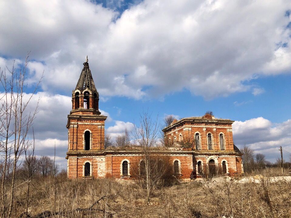 Теляково. Церковь Рождества Пресвятой Богородицы. общий вид в ландшафте