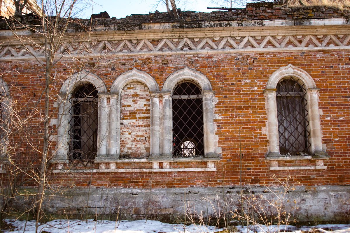 Церковь Рождества Пресвятой Богородицы, Теляково (Ясногорский район, Тульская область). архитектурные детали, Детали северного фасада трапезной
