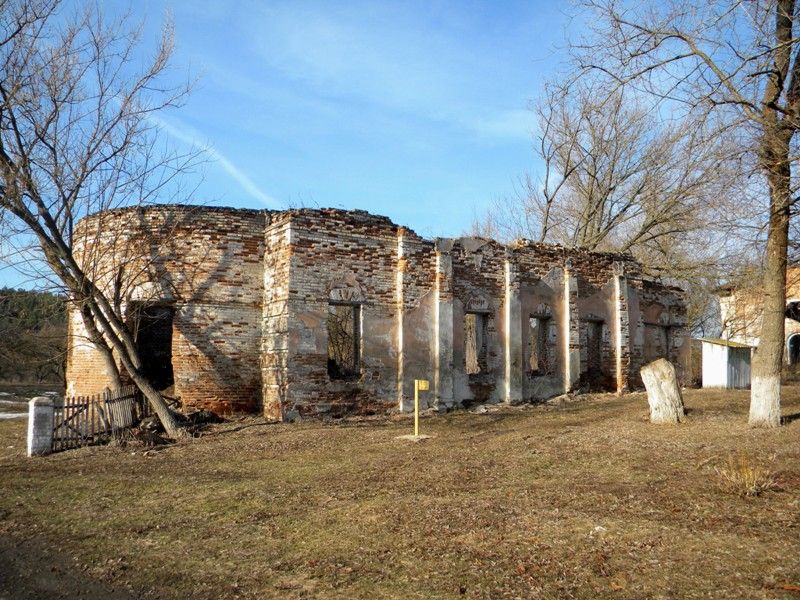 Церковь Успения Пресвятой Богородицы, Маломихайловка (Шебекинский район, Белгородская область). общий вид в ландшафте