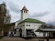 Ярославль. Спасо-Преображенский монастырь. Надвратная церковь Введения во храм Пресвятой Богородицы