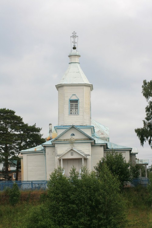 Церковь Рождества Христова, Усть-Гаревая (Добрянка, город, Пермский край). общий вид в ландшафте
