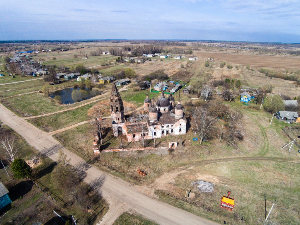 Церковь Воскресения Христова, Остров (Гаврилов-Ямский район, Ярославская область). общий вид в ландшафте