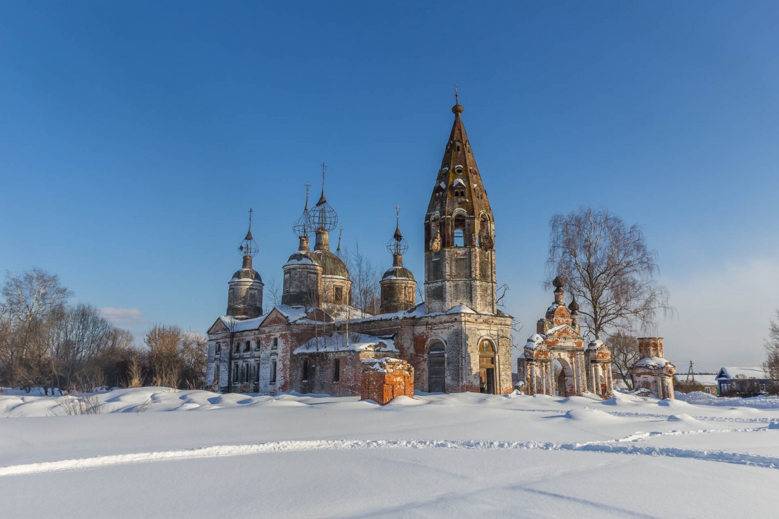 Церковь Воскресения Христова, Остров (Гаврилов-Ямский район, Ярославская область). фасады, Вид с северо-востока
