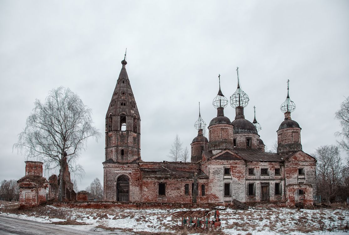 Остров. Церковь Воскресения Христова. фасады