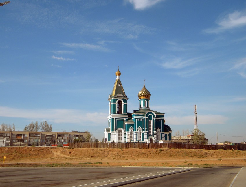 Астрахань. Церковь Феодоровской иконы Божией Матери. общий вид в ландшафте