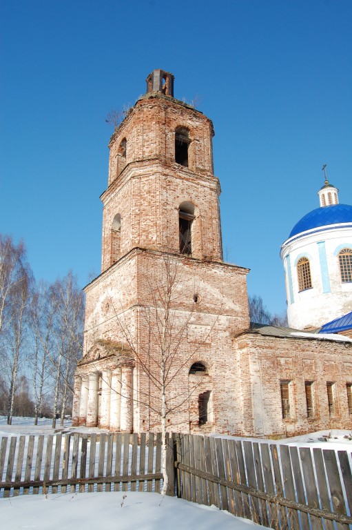 Церковь Троицы Живоначальной, Рождественск (Карагайский район, Пермский край). фасады, колокольня