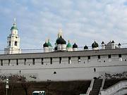 Кремль, церковные купола Кремля над крепостной стеной, вид с севера<br>, Астрахань, Астрахань, город, Астраханская область