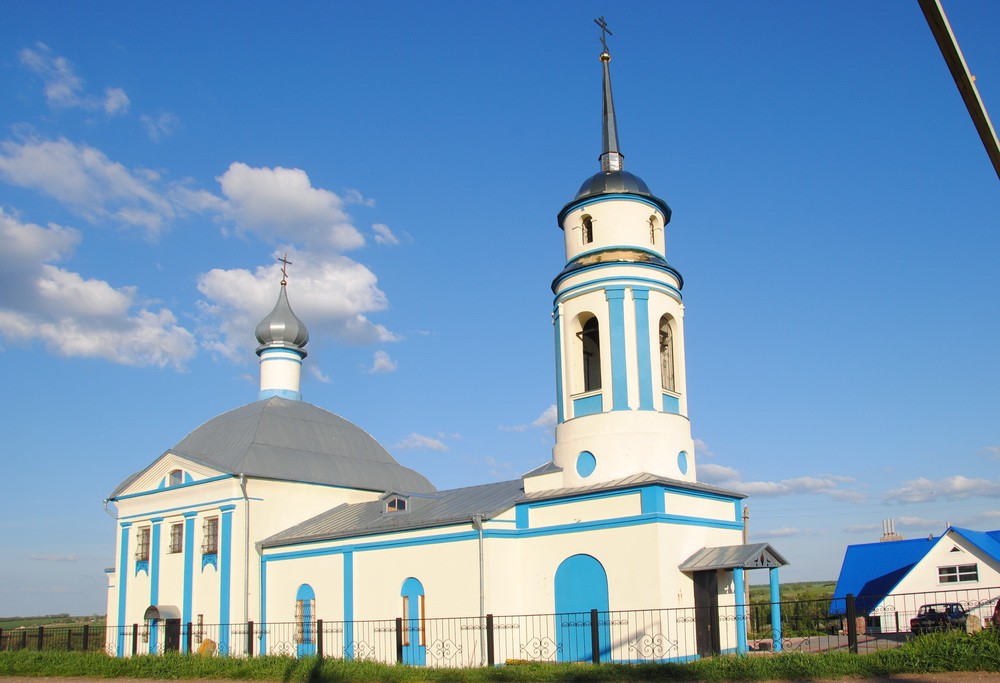 Рыльское (Михайловское). Церковь Михаила Архангела. фасады