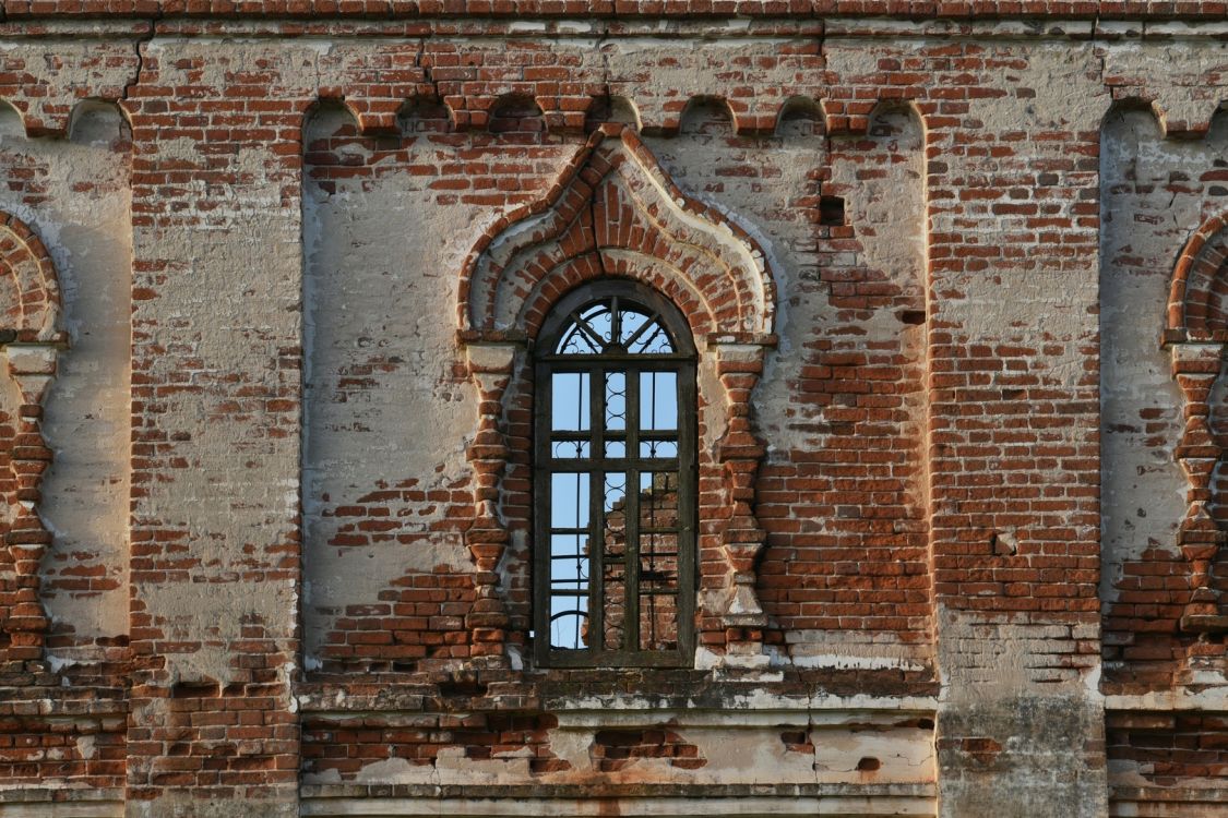 Церковь Казанской иконы Божией Матери, Каркалей (Ардатовский район, Нижегородская область). архитектурные детали, Фрагмент северного фасада основного объема