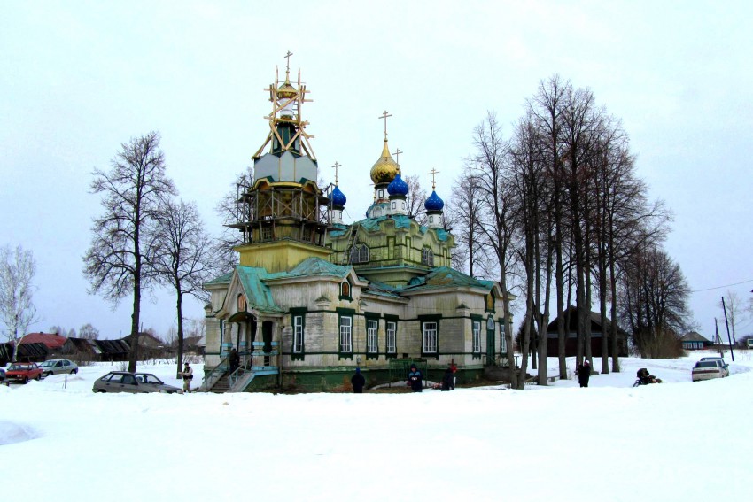 Некрасовка. Церковь Николая Чудотворца. общий вид в ландшафте, вид с юга