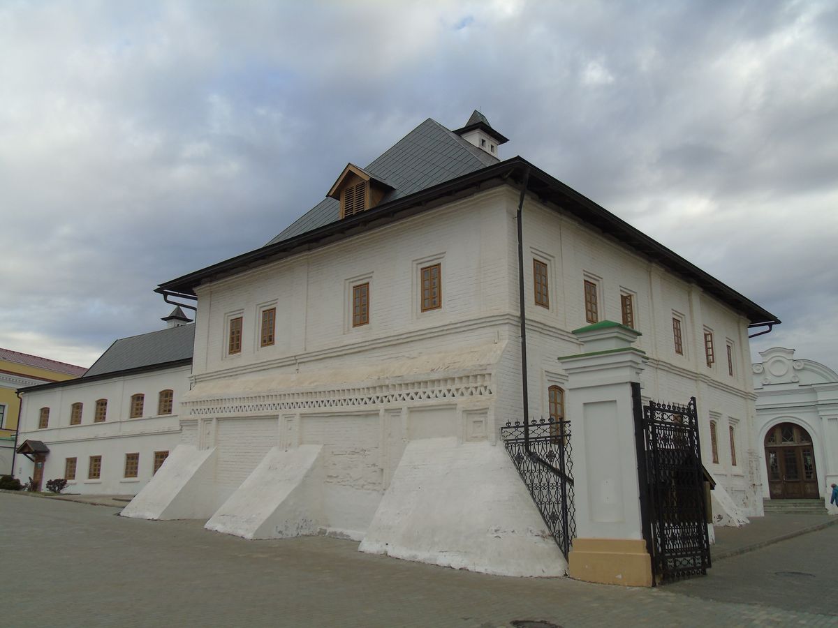 дополнительная информация. Кремль. Спасо-Преображенский монастырь, Вахитовский район (Казань, город, Республика Татарстан)