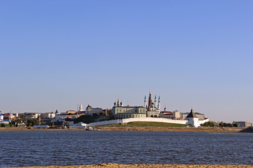 Кремль, Вахитовский район (Казань, город, Республика Татарстан). общий вид в ландшафте