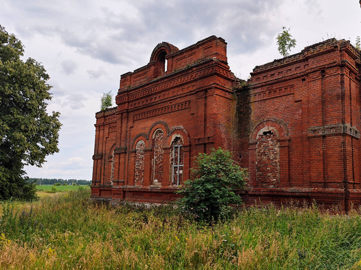 Кикино. Церковь иконы Божией Матери 