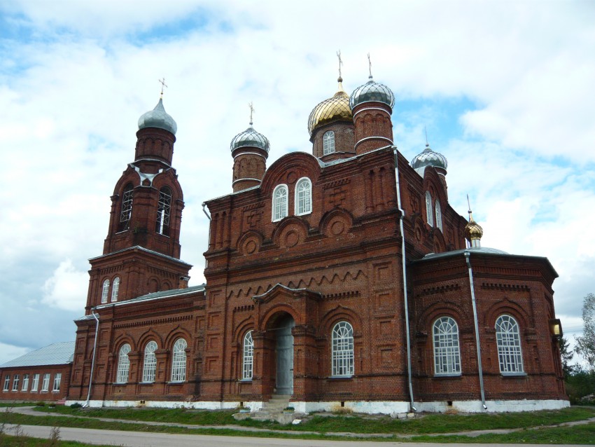 Троица-Лесуново. Церковь Введения во храм Пресвятой Богородицы. фасады, Церковь Введения во храм Пресвятой Богородицы