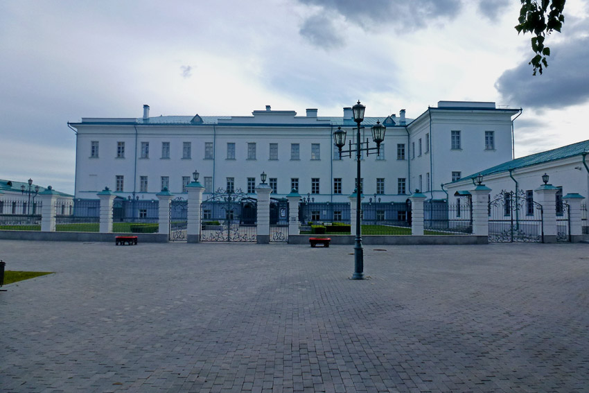 Тобольск. Кремль. дополнительная информация, Дворец наместника (музей)