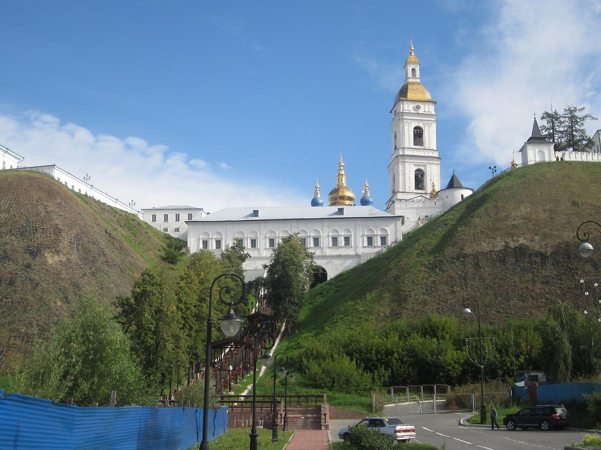 Софийский (Прямской) взвоз, общий вид в ландшафте. Кремль, Тобольск (Тобольский район и г. Тобольск, Тюменская область)