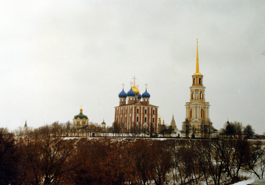 Кремль, Рязань (Рязань, город, Рязанская область). общий вид в ландшафте