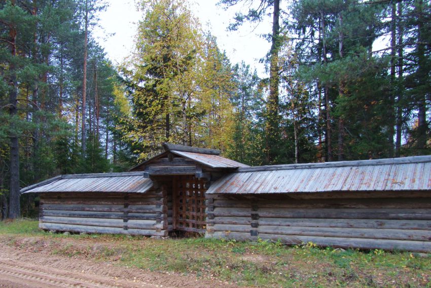 Часовня Иоанна Предтечи, Филипповская (Почозеро) (Плесецкий район, Архангельская область). дополнительная информация, северо-западные ворота ограды погоста