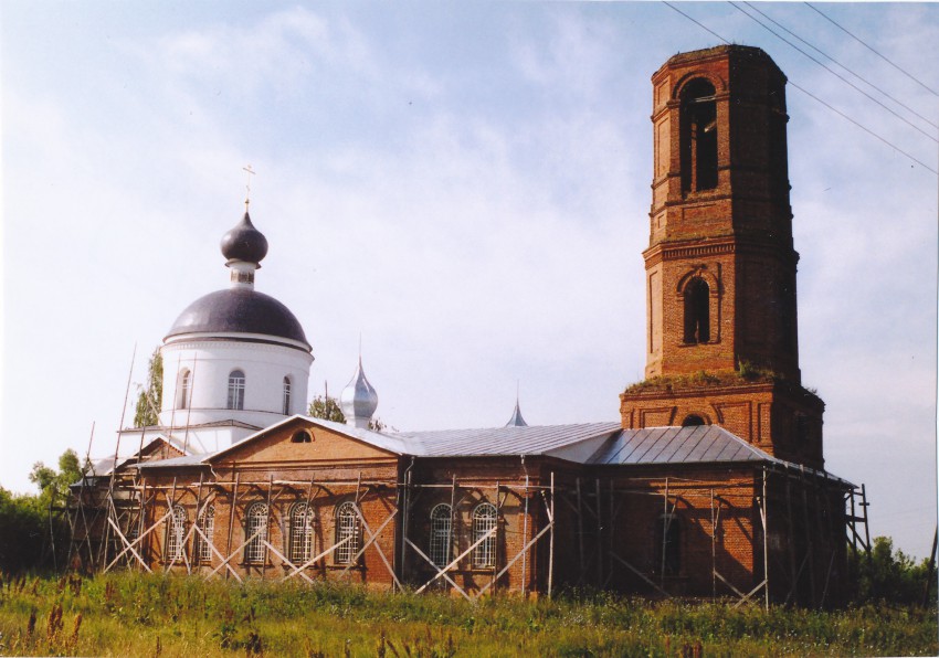 Бурминка. Церковь Покрова Пресвятой Богородицы. общий вид в ландшафте