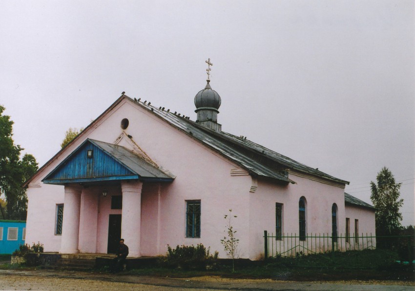 Церковь Михаила Архангела, Чернава (Милославский район, Рязанская область). фасады, СТАРАЯ ЦЕРКОВЬ НЕ СОХРАНИЛАСЬ. НА ФОТО НОВАЯ ЦЕРКОВЬ, ПЕРЕСТРОЕННАЯ ИЗ БЫВШ. МАГАЗИНА