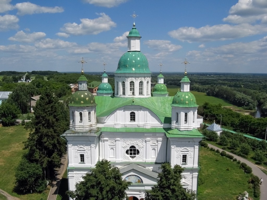 Мгарь. Спасо-Преображенский Мгарский монастырь. Собор Спаса Преображения. фасады