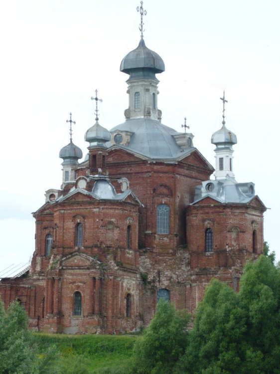 Покрово-Гагарино. Церковь Покрова Пресвятой Богородицы. фасады