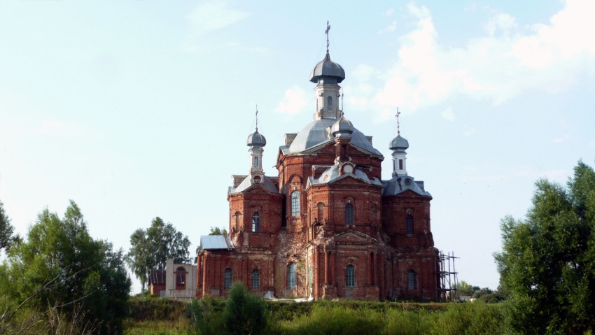 Покрово-Гагарино. Церковь Покрова Пресвятой Богородицы. фасады, Церковь Покрова Пресвятой Богородицы