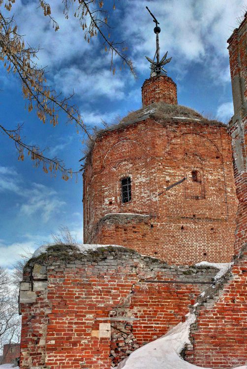 Струпна. Церковь Спаса Преображения. фасады