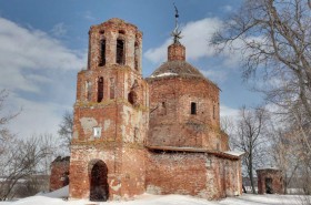 Струпна. Церковь Преображения Господня