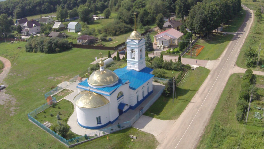 Церковь Рождества Пресвятой Богородицы, Завалье 1-е (Каширский городской округ, Московская область). общий вид в ландшафте