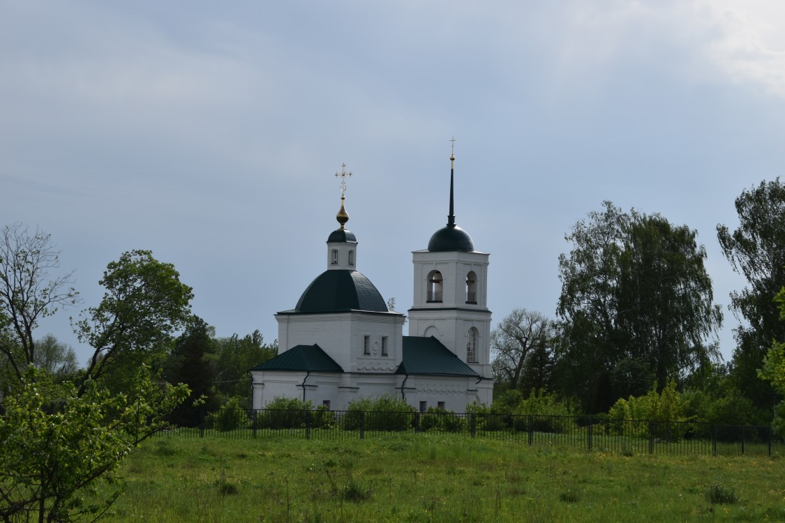 Церковь Казанской Иконы Божией Матери, Растовцы (Каширский городской округ, Московская область). общий вид в ландшафте, Церковь Казанской Иконы Божией Матери после восстановления