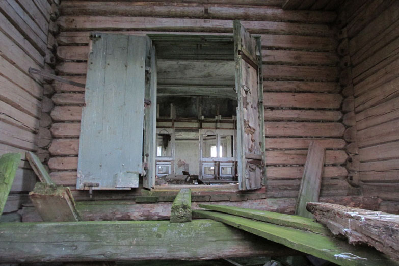Церковь Георгия Победоносца, Лекмартово (Чердынский район, Пермский край). интерьер и убранство, Притвор