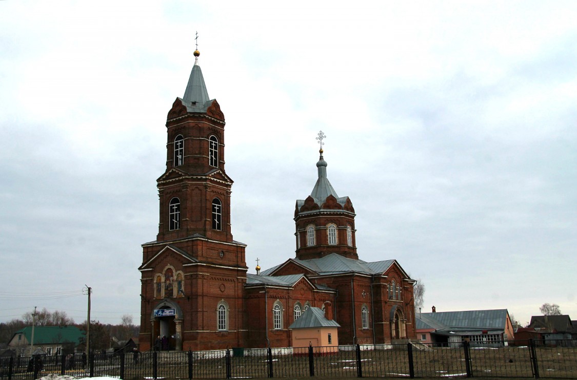 Малей. Церковь Георгия Победоносца. фасады