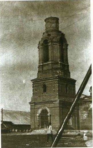 Церковь Троицы Живоначальной, Малинки (Данковский район, Липецкая область). архивная фотография, источник: Храмы и монастыри Липецкой и Елецкой епархии. Данковский район. Год: 2011, Автор: А.Клоков, А.Найденов.