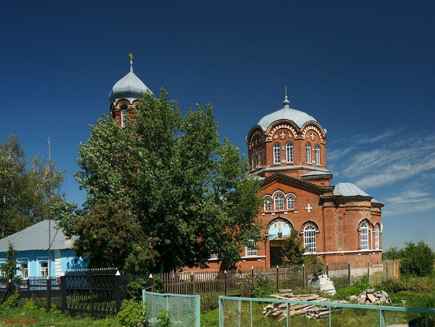 Церковь Иоанна Предтечи, Махоново (Добровский район, Липецкая область). общий вид в ландшафте