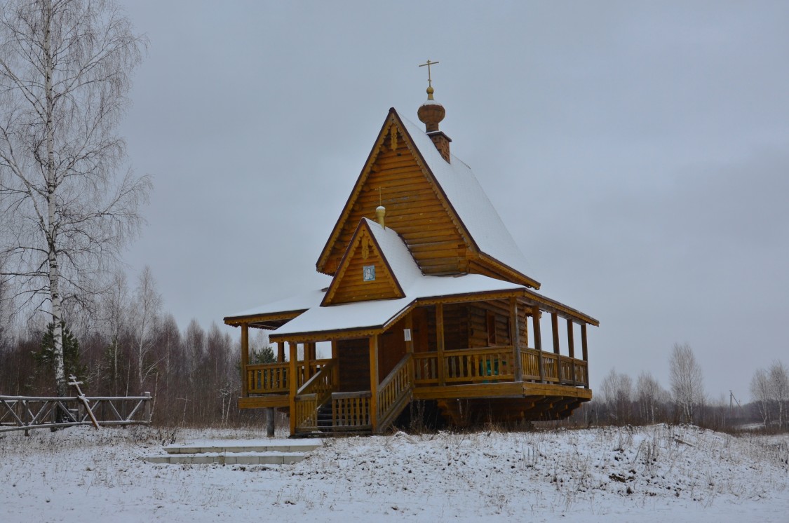 Чёрный Поток. Церковь Иоанна Предтечи. общий вид в ландшафте