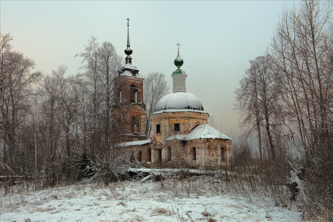 Церковь Троицы Живоначальной, Павлухино (Ярославский район, Ярославская область). фасады
