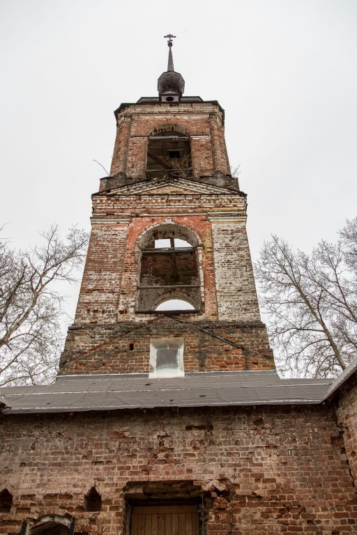 Церковь Троицы Живоначальной, Павлухино (Ярославский район, Ярославская область). архитектурные детали