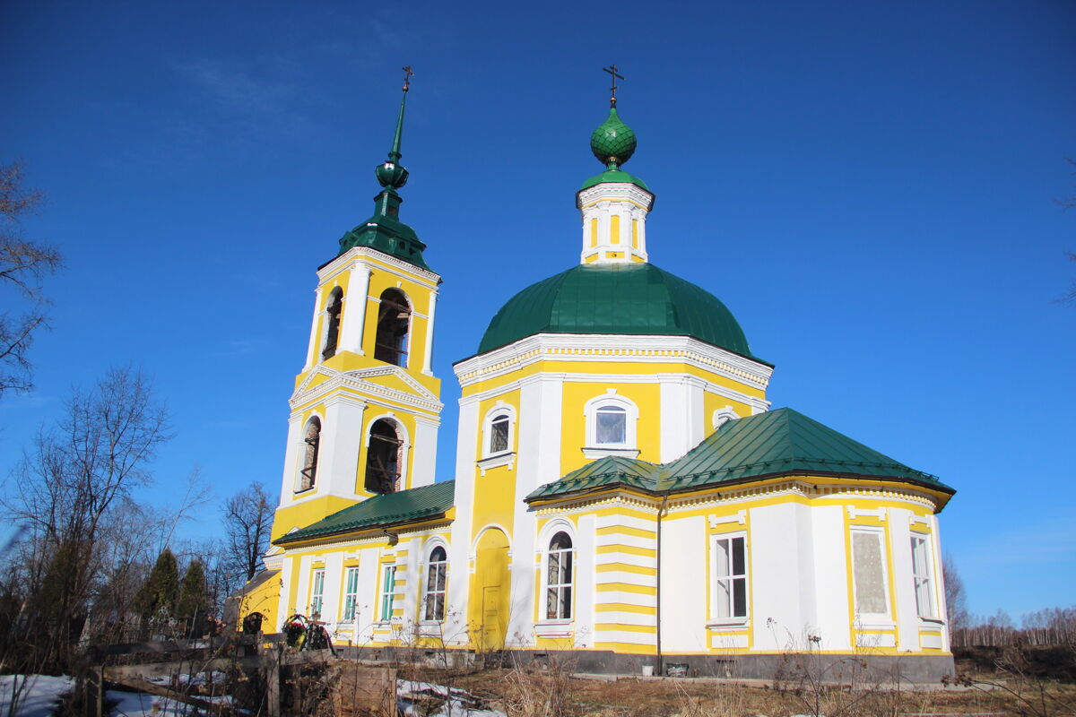 Церковь Троицы Живоначальной, Павлухино (Ярославский район, Ярославская область). фасады