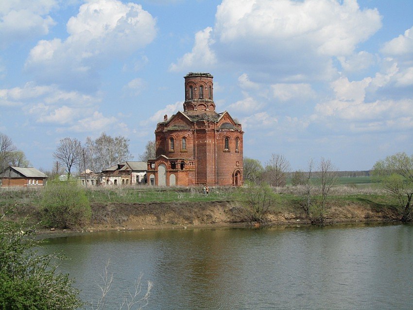 Церковь Рождества Христова, Круглое (Данковский район, Липецкая область). общий вид в ландшафте, вид с юго-запада