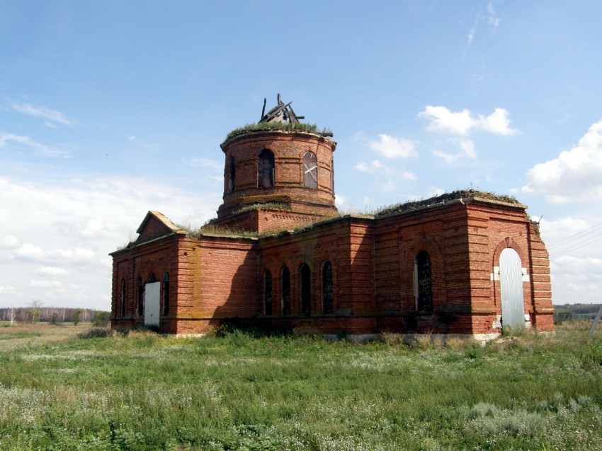 Суворовка. Церковь Георгия Победоносца. общий вид в ландшафте