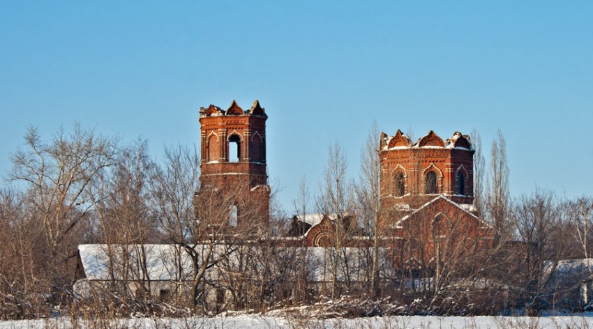 Церковь Космы и Дамиана, Крутое (Лебедянский район, Липецкая область). общий вид в ландшафте