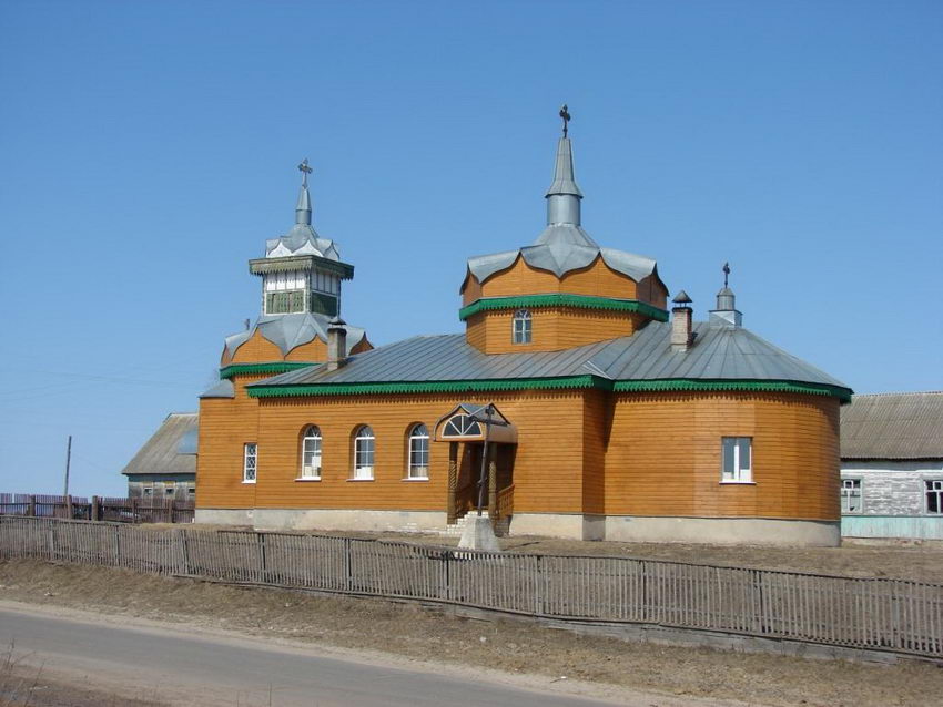 Церковь Троицы Живоначальной, Глоднево (Брасовский район, Брянская область). общий вид в ландшафте