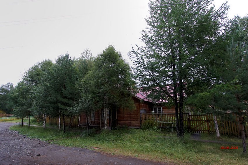 Молитвенный дом Спаса Нерукотворного Образа, Эссо (Быстринский район, Камчатский край). общий вид в ландшафте