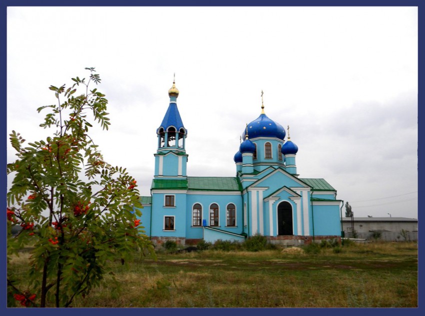 Церковь Покрова Пресвятой Богородицы, Черницыно (Октябрьский район, Курская область). общий вид в ландшафте