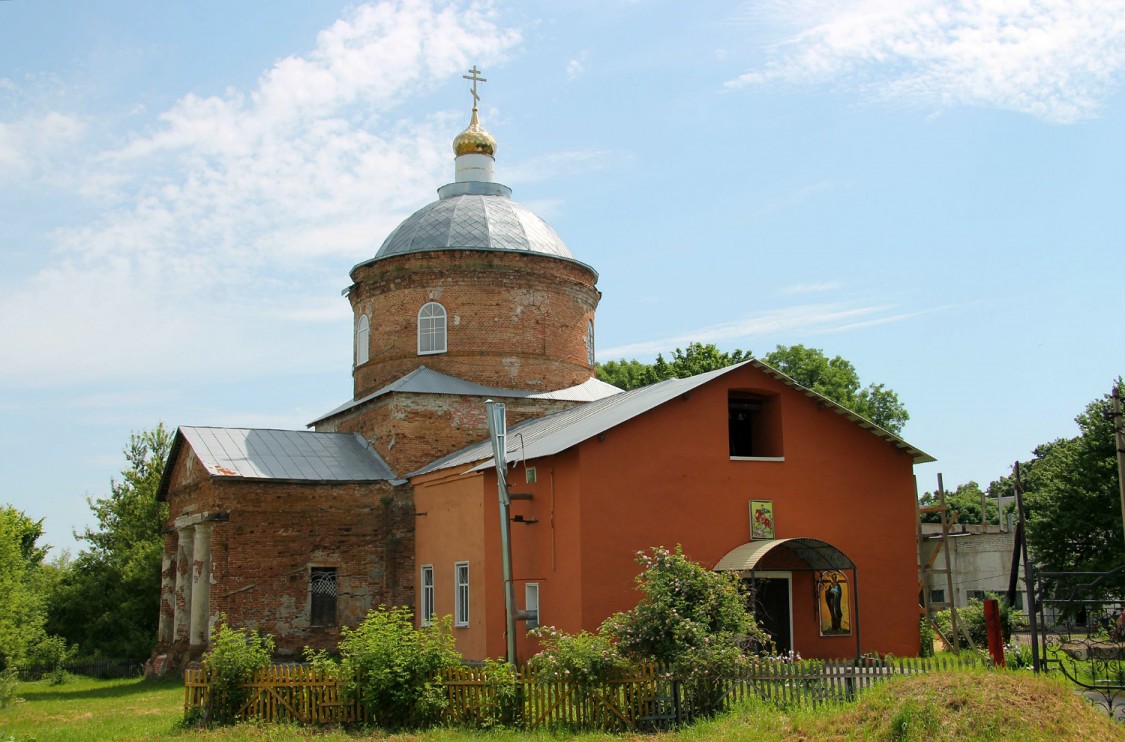 Церковь Димитрия Солунского, Средние Апочки (Горшеченский район, Курская область). фасады